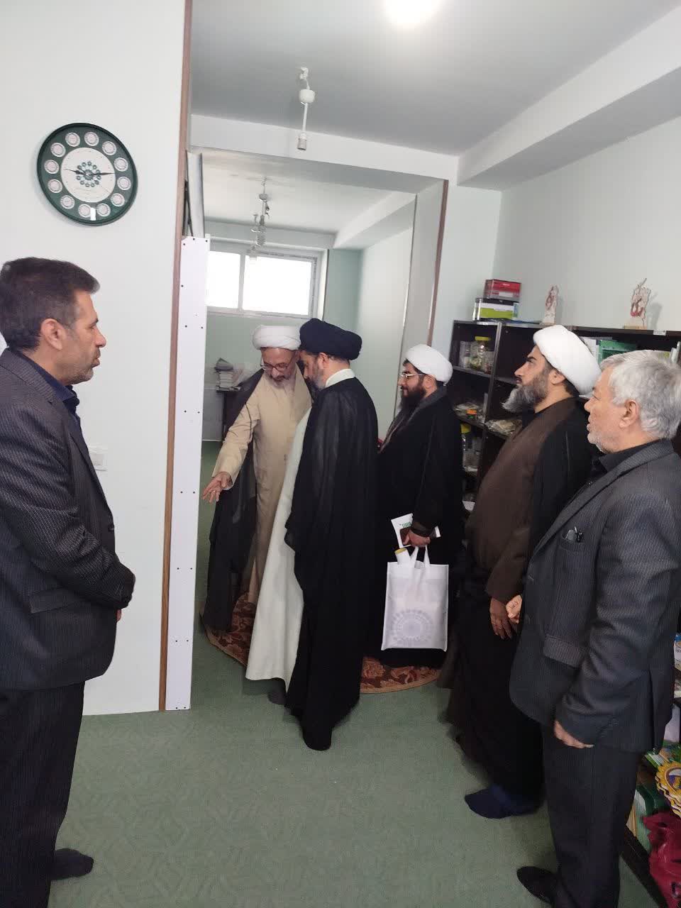 امام جمعه محترم محمدشهر میهمان بنیاد استان البرز شد