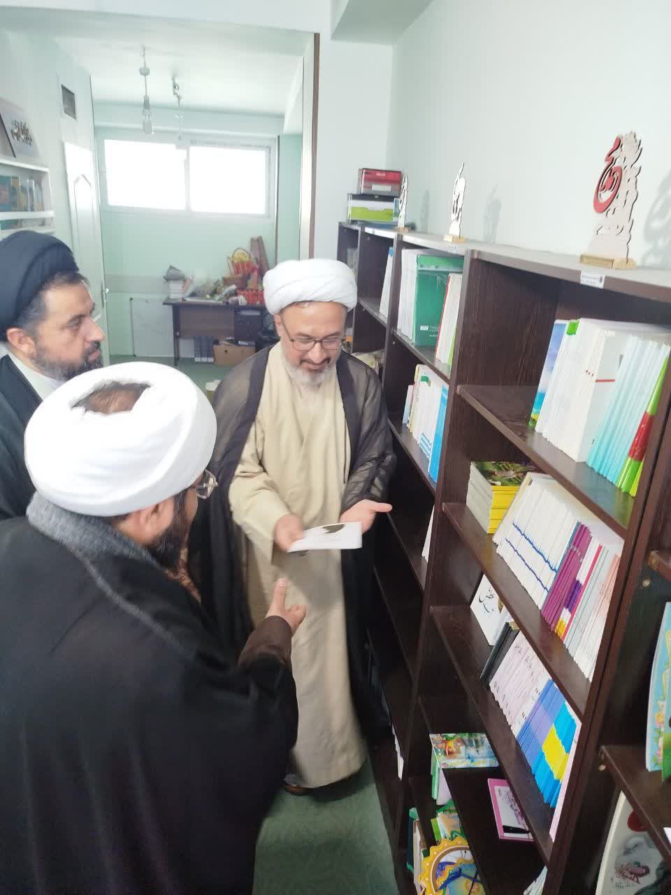 امام جمعه محترم محمدشهر میهمان بنیاد استان البرز شد