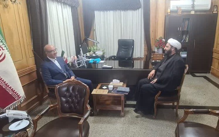 در راستای توسعه و هماهنگی هرچه بیشتر برنامههای ترویجی در حوزه مهدویت، مدیر بنیاد فرهنگی حضرت مهدی موعود(عج) استان کرمانشاه با استاندار این استان دیدار و گفتوگو کرد.