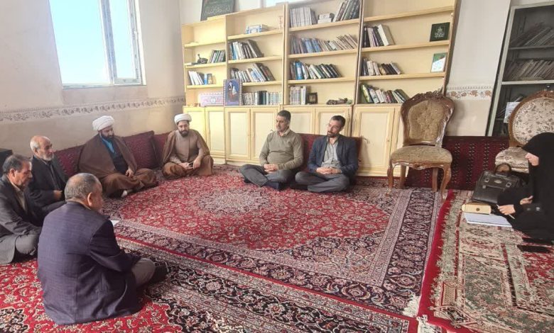 نشست هماهنگی و هم‌اندیشی مدیر بنیاد فرهنگی حضرت مهدی موعود(عج) استان کرمانشاه با روسای این بنیاد در شهرستان‌های تابعه، به منظور بررسی فعالیت‌های جاری و برنامه‌ریزی برای آینده، در مرکز استان برگزار شد.