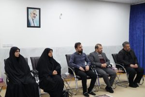 اهدای انگشتر متبرک رهبری توسط دکتر زرهانی به نماینده ولی فقیه در لرستان