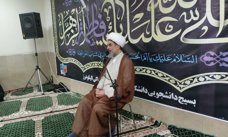 کارگاه آموزشی معارف مهدویت با حضور دانشجومعلمان در الیگودرز