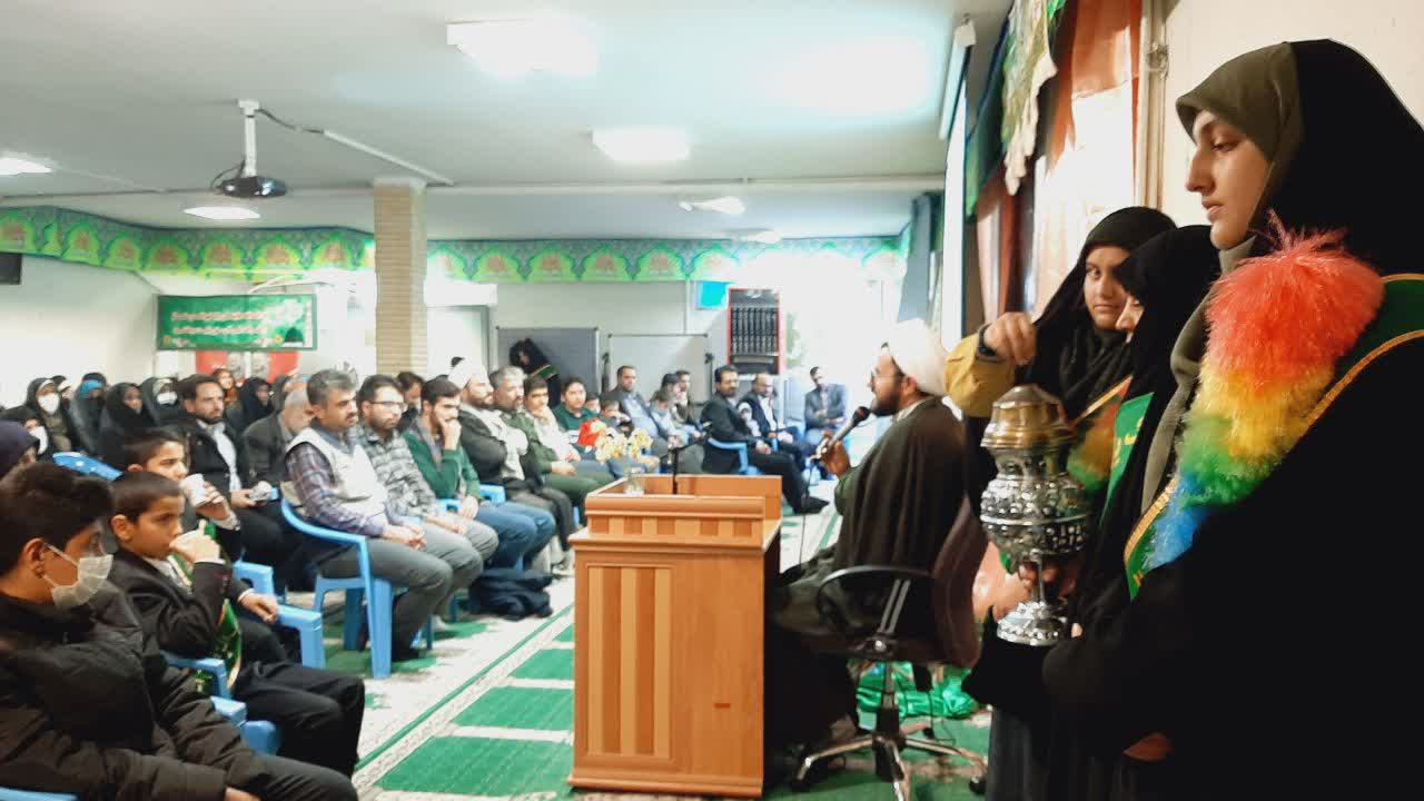 برگزاری جشن میلاد حضرت زهرا(س) و روز مادر با مشارکت فعال نوجوانان بنیاد