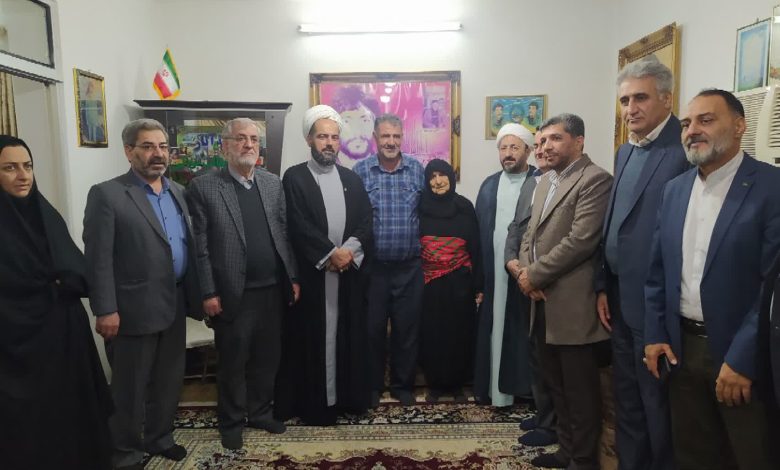 تجلیل از اسوه صبر، مادر شهید جاوید الاثر ابوطالب جلالی به مناسبت روز مادر