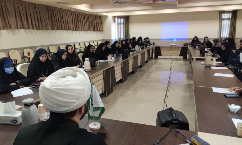 طرح آموزشی «معلم زمینهساز» در بدره برگزار شد