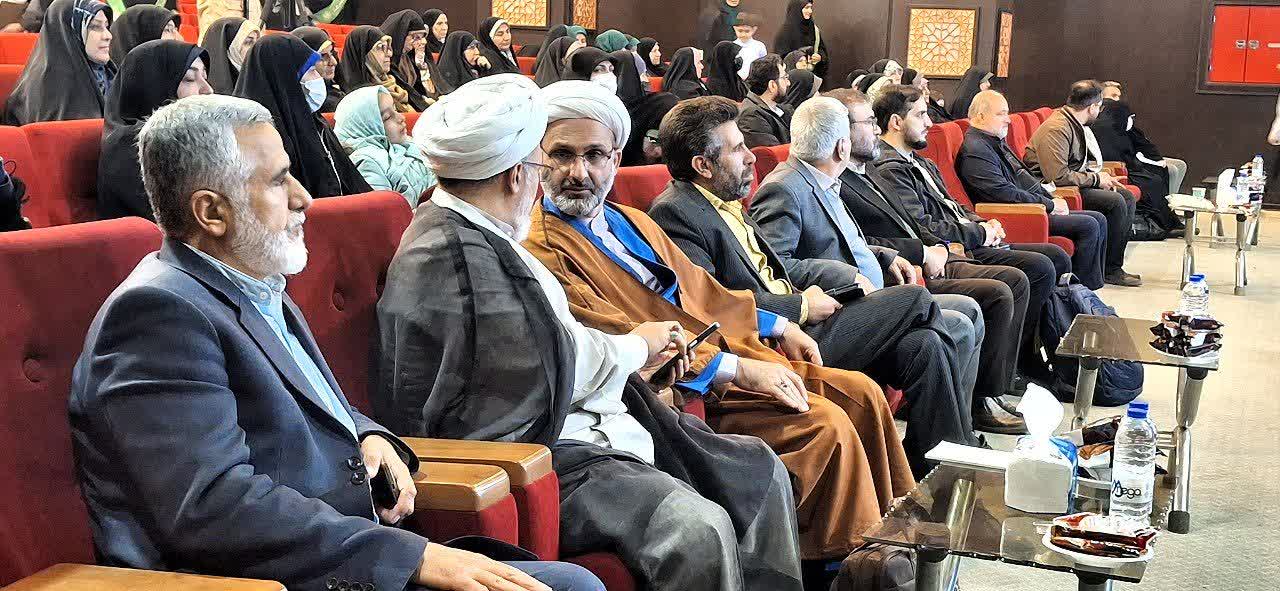 پیش نشست مهدویت و انقلاب اسلامی در البرز برگزار شد