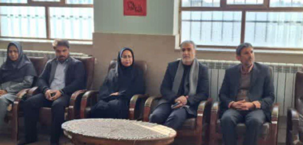 نشست خانواده مهدوی و تربیت نسل منتظر در شهر علی اکبر(ع)