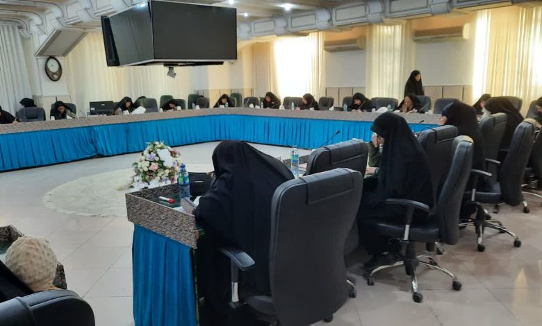 معلم زمینه ساز