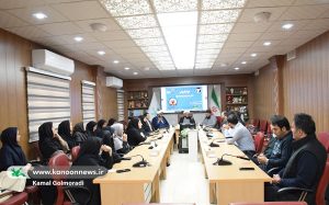 حجتالاسلام چراغی در حال تبیین مفهوم "مهدویت در هندسه دین" برای مربیان کانون پرورش فکری کودکان و نوجوانان لرستان