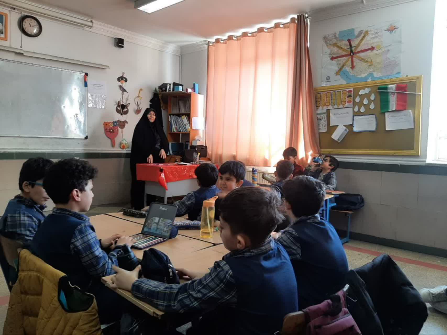 جلسه آموزشی «رمضان، ماه میهمانی خدا» در آذربایجان غربی برگزار شد.