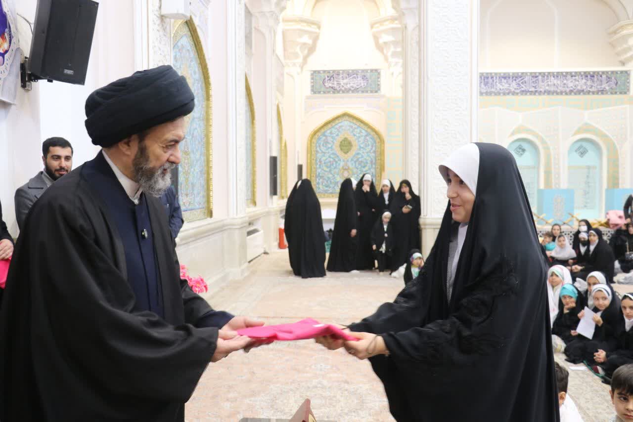 آیت‌الله عاملی در جمع رهروان منتظر: شرط سربازی امام زمان (عج)، تلاقی علم و طهارت اخلاق است