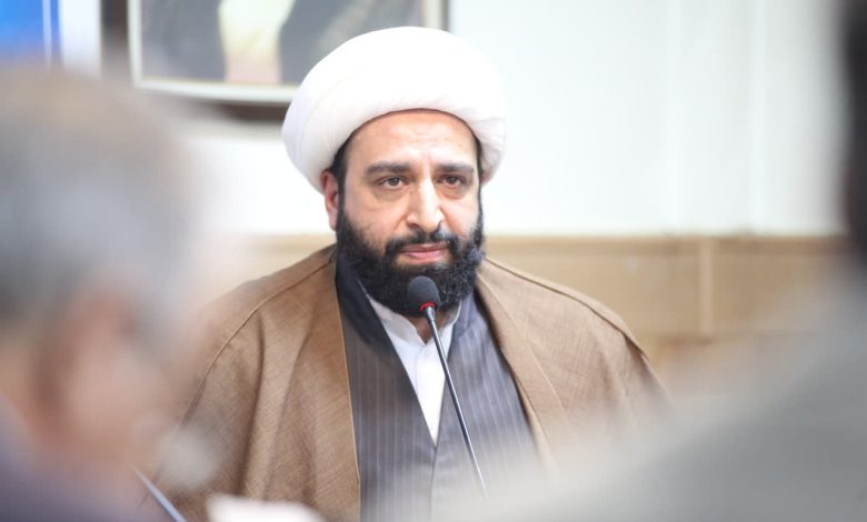 کرمانشاه – مدیر بنیاد فرهنگی حضرت مهدی موعود (عج) استان کرمانشاه از برگزاری «شادپیمایی بزرگ میلاد امام زمان (عج)» همزمان با ایام‌الله دهه فجر خبر داد. این مراسم باشکوه روز جمعه ۱۷ بهمن‌ماه در حدفاصل میدان آزادی تا سه راه سبزه‌میدان، با برنامه‌های متنوع فرهنگی و هنری میزبان عموم منتظران و دلدادگان حضرت ولی‌عصر (عج) خواهد بود.