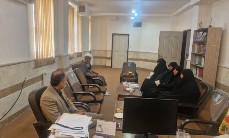 قائم مقام بنیاد سیستان و بلوچستان با رئیس مرکز مدیریت حوزه های علمیه خواهران استان دیدار کرد