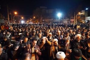 اقامه نماز استغاثه به امامت آیت الله شاهرخی در جمع مردم خرمآباد