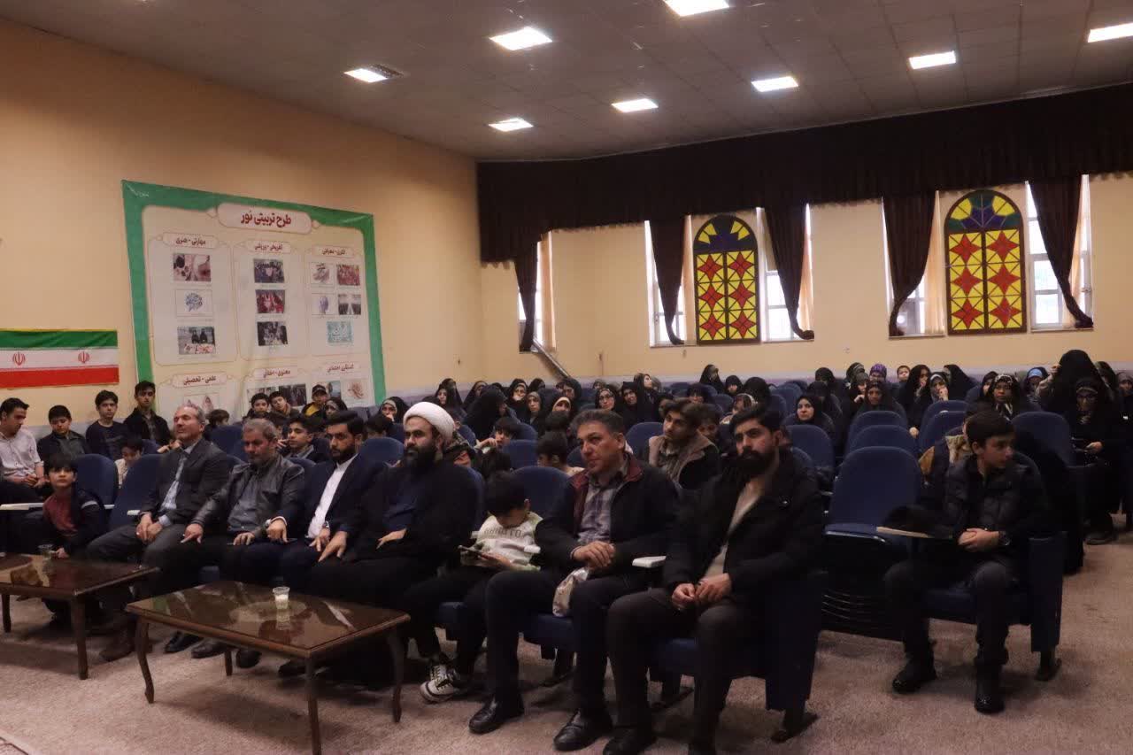 تجلیل از مربیان مهدوی استان اردبیل