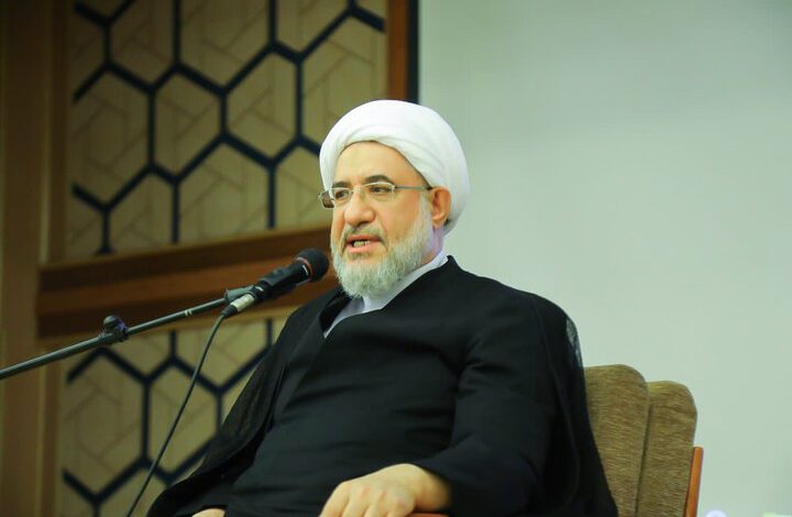 وجود حضرت ولی عصر(عج) منبع ذکر در جهان امروز است