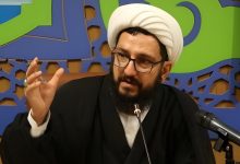 زیارت عاشورا سراسر درس انتظار و ولایت‌مداری است