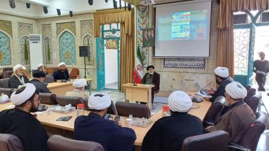 احکام رؤسای شوراهای سیاستگذاری بنیاد مهدویت شهرستان‌ها به ائمه جمعه اهدا شد