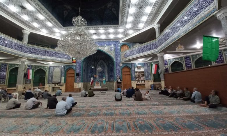 برگزاری مراسم مهدوی در مسجد جامع بویینزهرا