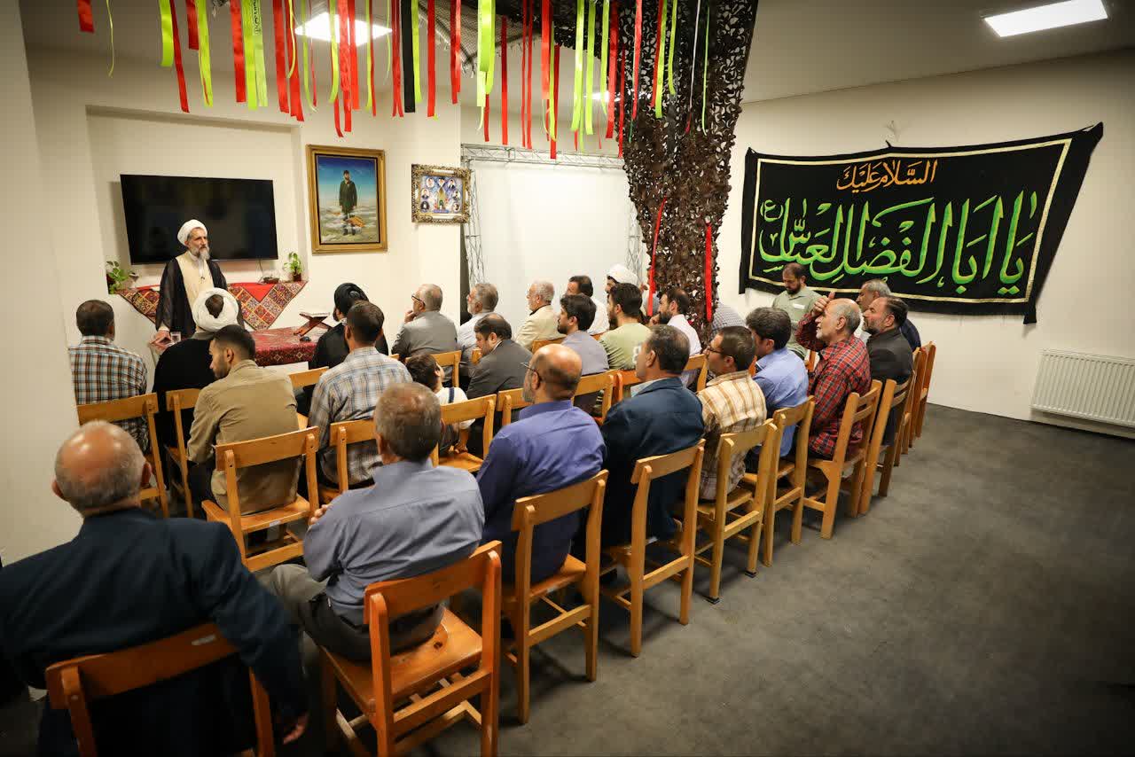 نشست صمیمانه ستایشگران اهل‌بیت(ع) استان قزوین