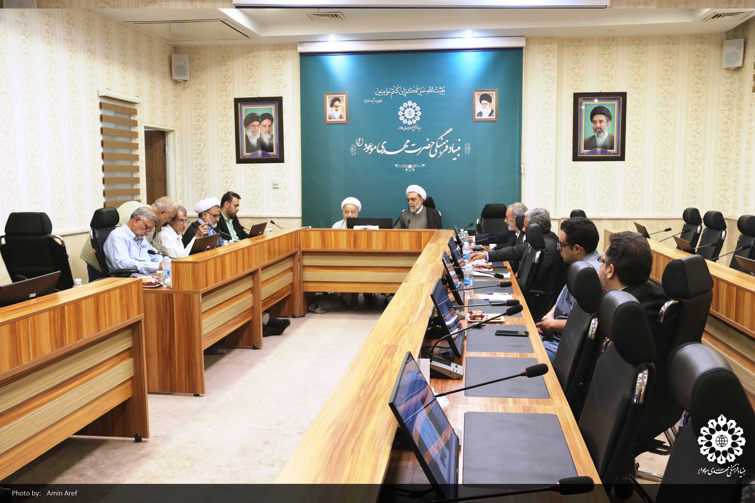 حجت‌الاسلام قرائتی: آینده فرهنگ مهدویت در گرو ارتباط مؤثر با نسل جوان است
