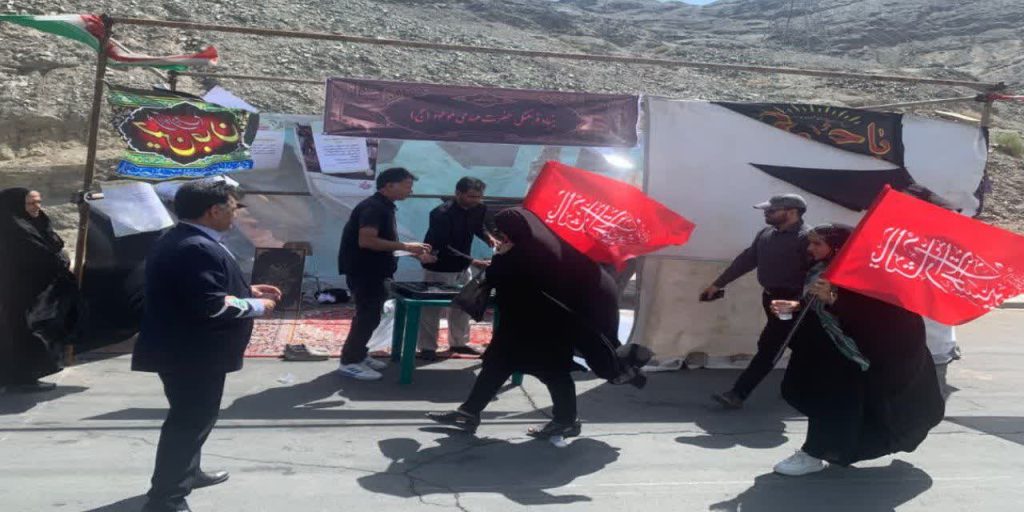 برپایی موکب مهدویت در مسیر راهپیمایی بازماندگان اربعین در زاهدان