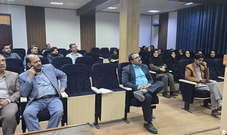 نشست «مهدویت در اندیشه دین و فطرت» با حضور دکتر نیک پناه در اداره کل ثبت اسناد و املاک زاهدان