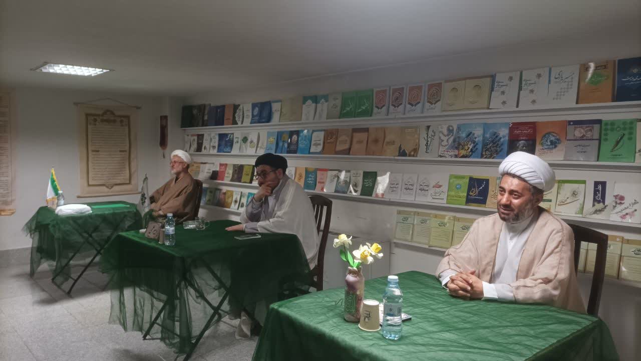 کرسی نظریهپردازی با موضوع «تأثیرات دو قطبی کاذب بر پویایی جامعه مهدوی» در تبریز