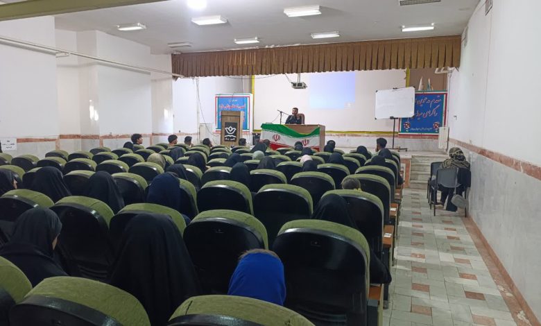 برگزاری دوره عمومی کوتاه‌مدت معارف مهدویت با حضور برادران و خواهران در شهرستان دلفان