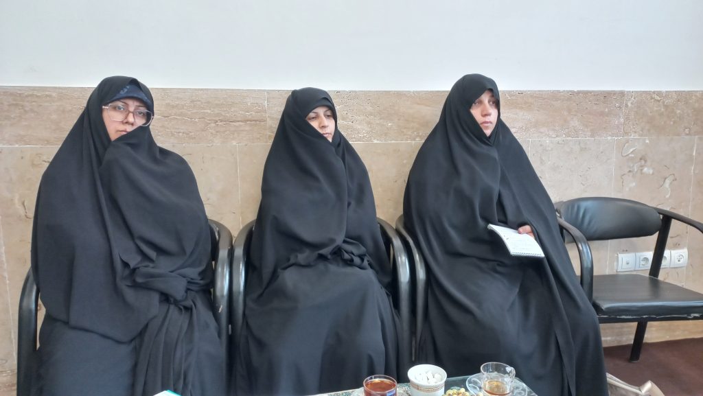 نشست مشترک بنیاد مهدویت و حوزه علمیه خواهران استان قزوین