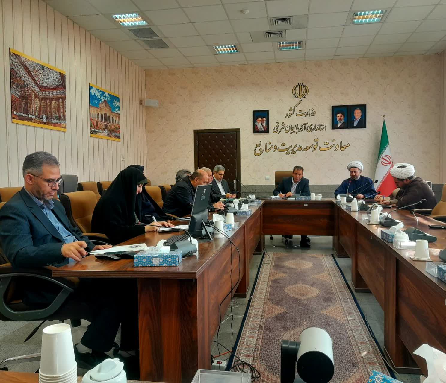 جلسه پشتیبانی و هماهنگی برنامههای مهدویت استان آذربایجان شرقی