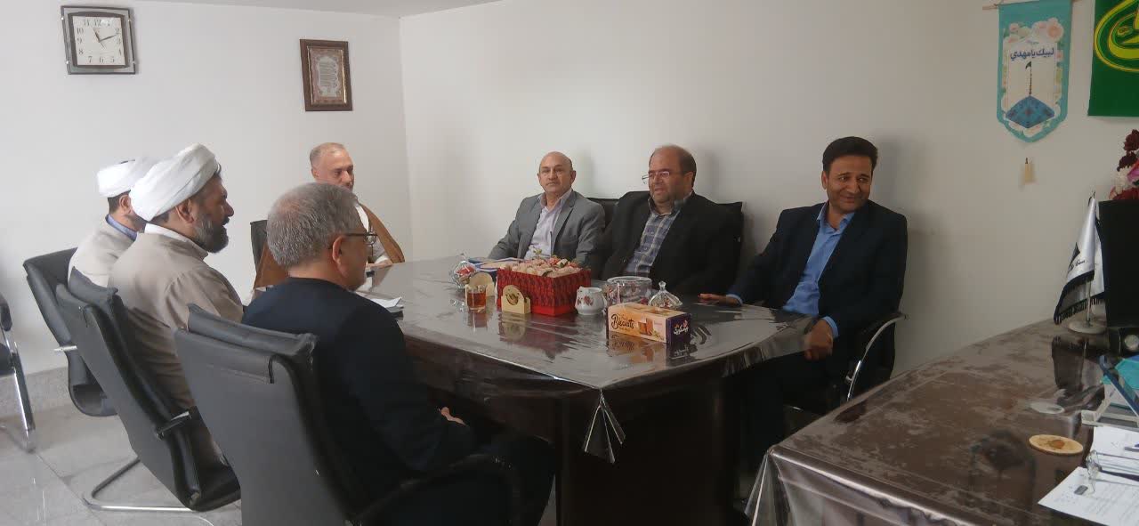 جلسه بررسی و هماهنگی برنامه‌های مهدوی در اداره‌کل ثبت احوال استان