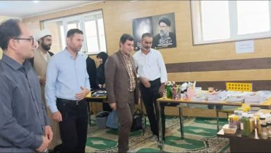 برگزاری نمایشگاه کتاب و محصولات فرهنگی با موضوع مهدویت و انتظار در شرکت توزیع نیروی برق استان ایلام