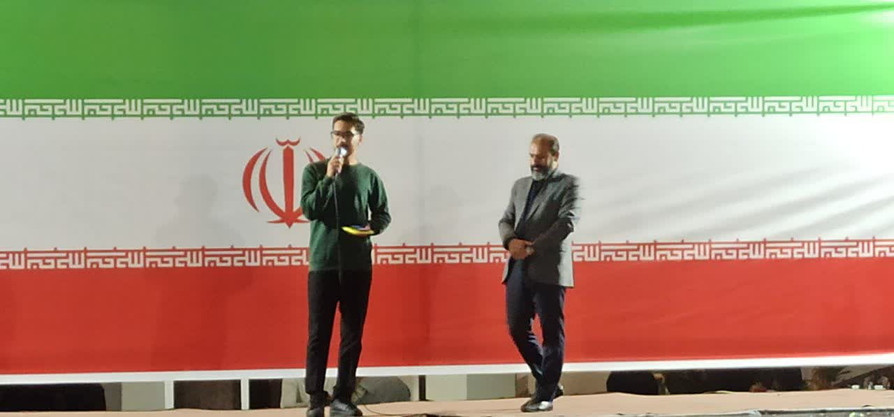 معیارهای شناخت امام زمان (عج) در میدان آئینی ۲۲ بهمن ایلام تبیین شد هشدار نسبت به مدعیان دروغین و جریان‌های انحرافی در عصر غیبت کبری