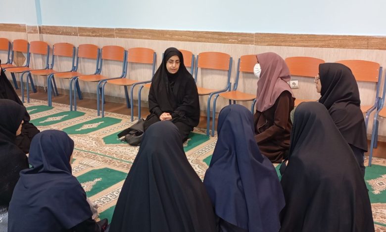  توافق‌نامه همکاری سه‌جانبه برای تربیت نسل مهدوی با محوریت واحد خواهران بنیاد در مدرسه صدرا بجنورد انجام شد